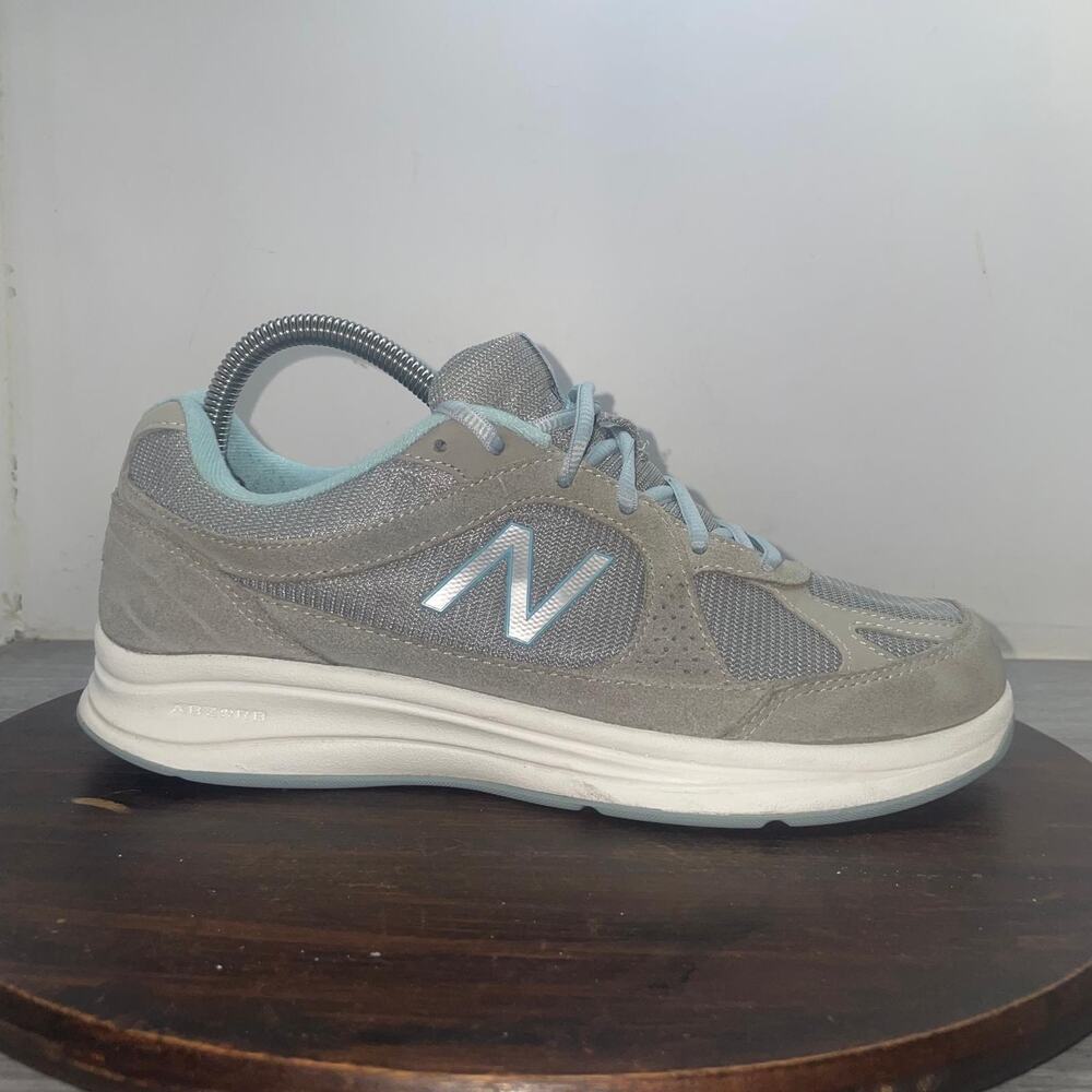 New Balance 877 V1 Walking Sneakers Womens 8.5 B Silver Blue Comfort Shoes